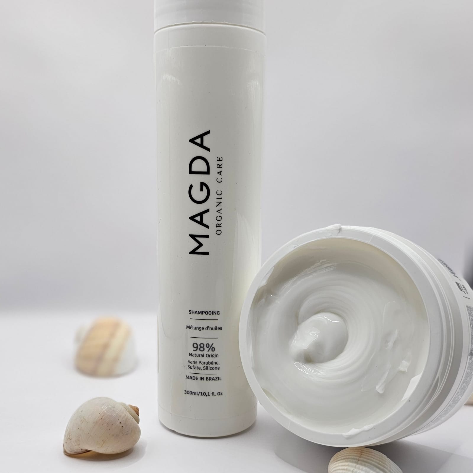 Pack capillaire nourrissant Magda Organic Care comprenant un shampoing purifiant et un masque hydratant pour tous types de cheveux